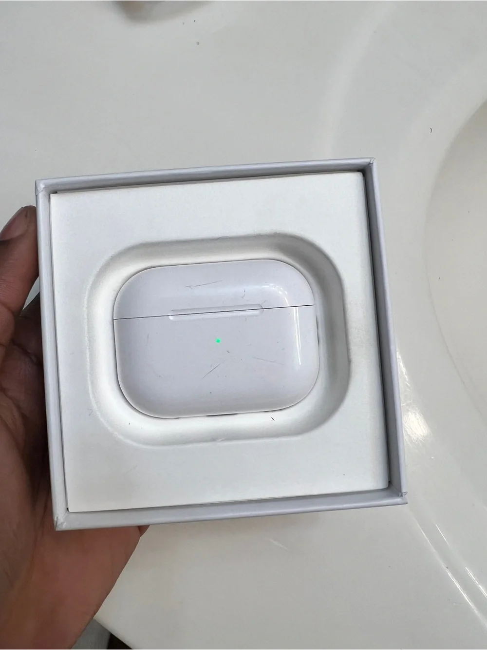 Apple AirPods Pro 2nd Gen ANC/ Transparency MagSafe White